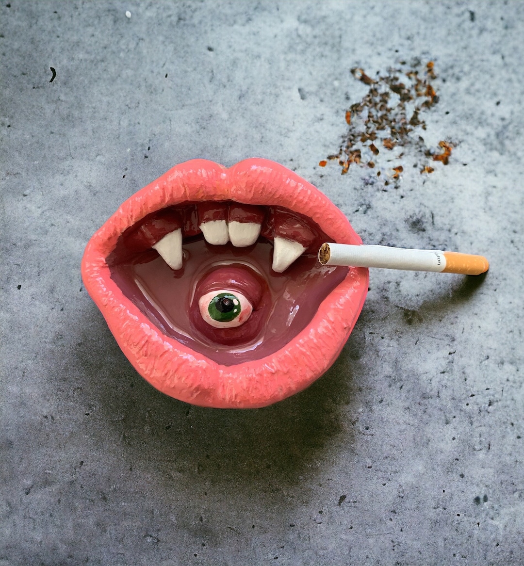 不気味な口の灰皿：手作りの空気乾燥粘土製香炉 - Etsy 日本
