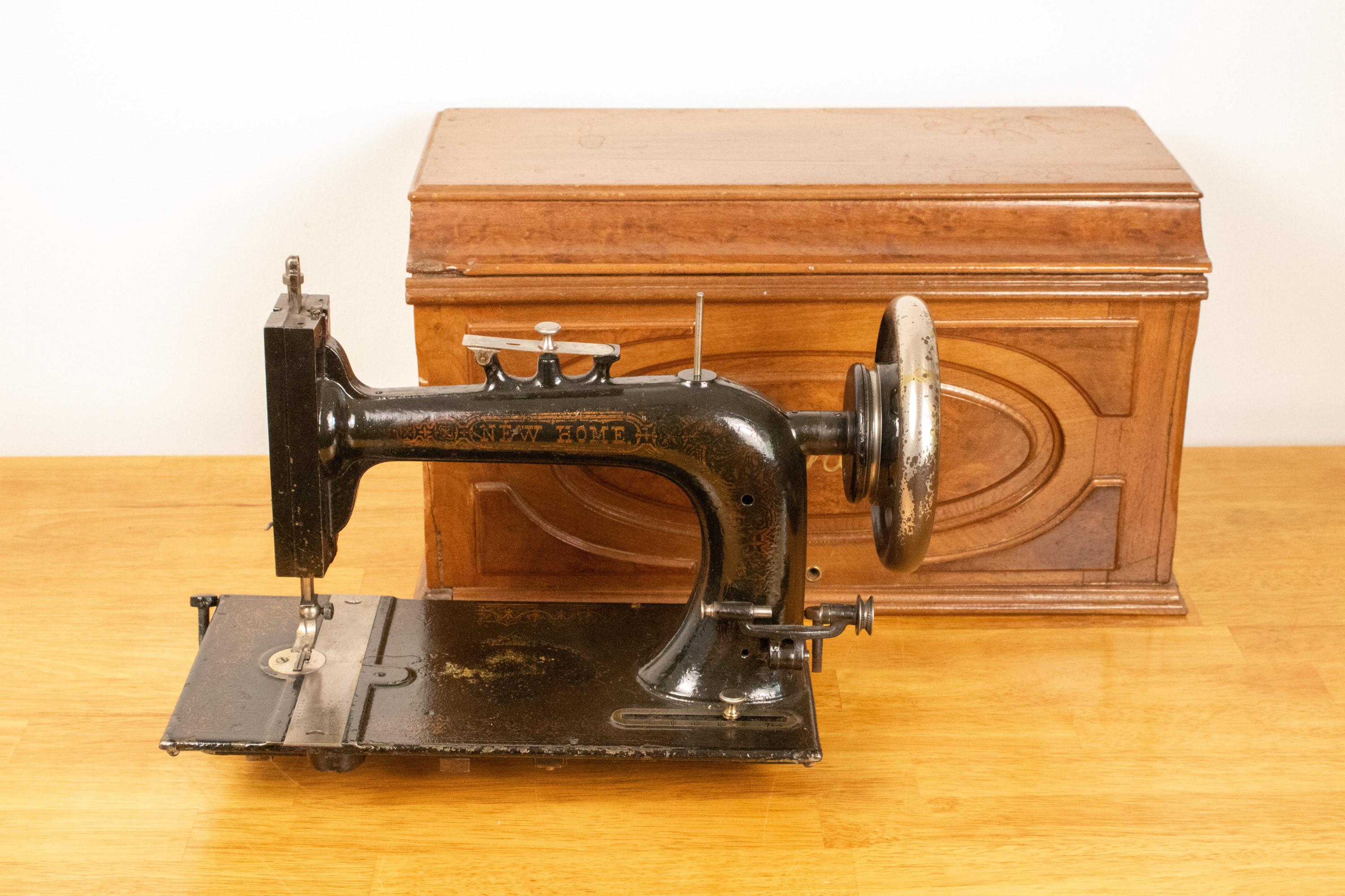 NEW HOME SEWING MACHINE　手回しミシン　骨董　古道具 アンティーク アメリカ製NEW HOME SEWING MACHINE