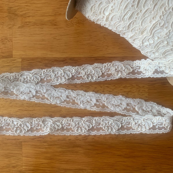 Vintage Alençon Lace - 1 1/8in. - Sold by the Half Yard - Off White Floral Lace - Vintage Deadstock Designer Lace - Ornate Heavy Elaborate
