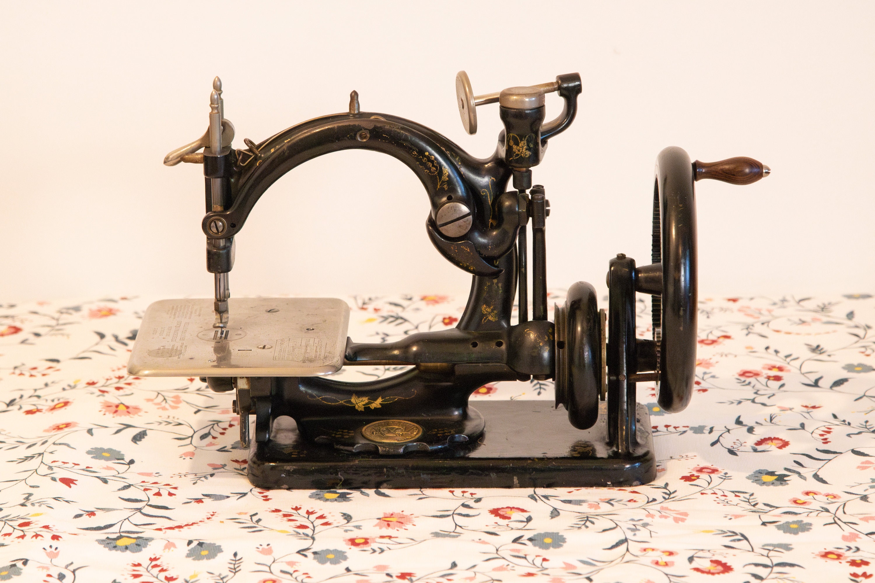 1893 Willcox & Gibbs Hand Crank Sewing Machine With Automatic