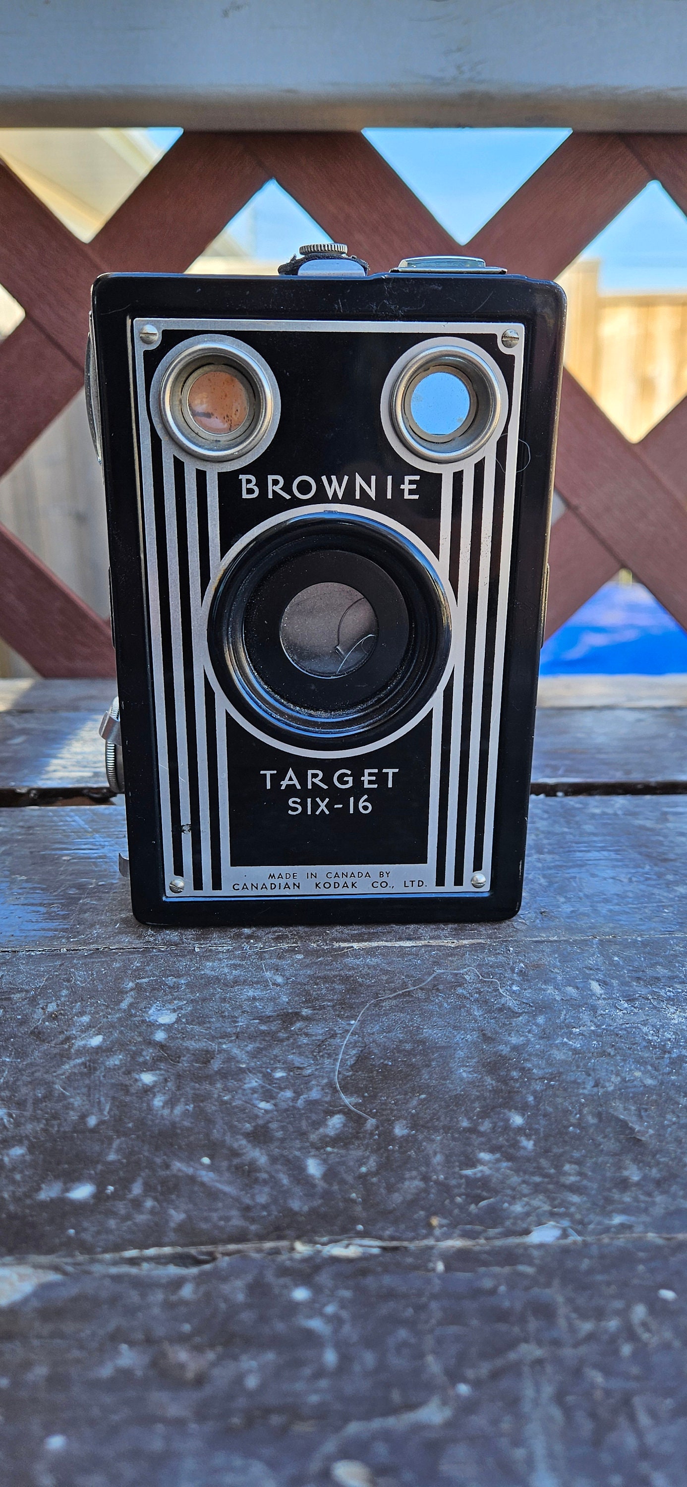 Brownie Target SIX16 カメラ Kodak Brownie Target Six-16 Camera Information | The Brownie