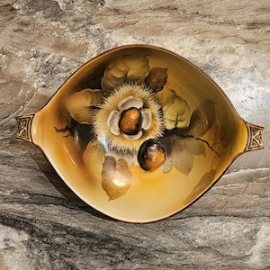 Early Noritake Hand‑Painted Chestnut Bowl (c.1918–1921) – Triangular Art Nouveau Form