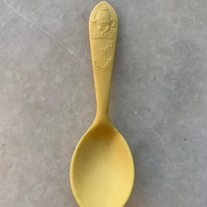 Humpty Dumpty, geel, plastic lepel, Made by Beetleware, tweedehands