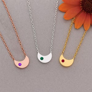 Solid Gold Crescent Moon Birthstone Necklace, Custom 10k 14k 18k Gold Celestial Pendant for Her, Personalized Dainty Crescent Jewelry Gift