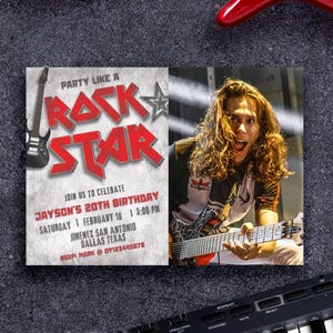 Plantilla de Canva de invitación digital editable con imagen de rockstar para cumpleaños - Temática de rockstar - Invitación horizontal - Descarga instantánea