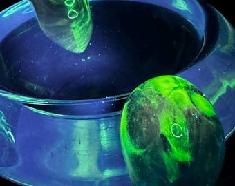 Vintage Daum Uranium Glass Bowl