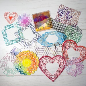 Doilies, corazones, patrones abstractos: troqueles de 18 piezas para tarjetas hechas a mano y álbumes de recortes, pintados con acrílicos y acuarelas