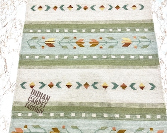 Floral Swedish Kilim Rug | Scandinavian Wool Flatweave | Modern Handwoven Rug | Custom Size Wool Area Rug | rollakan tulip rug