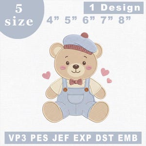 Puede incluir: Un diseño de bordado de un oso de peluche marrón claro con una boina azul, una camisa color crema, una pajarita pequeña y un peto azul. El oso está rodeado por tres corazones rosas pequeños. Texto: 5 size 4" 5" 6" 7" 8" 1 Design VP3 PES JEF EXP DST EMB.