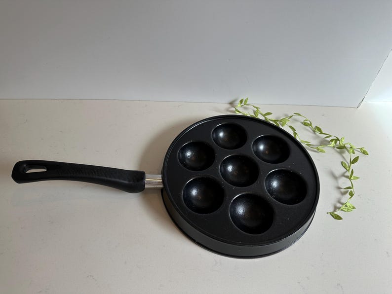 Danish Pancakes Stovetop Cookware image 1