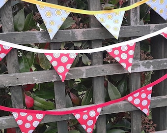 Smiley faces in a flower head, theme fabric bunting - red / pale blue background, double sided, garden/home decorations, wall hangings