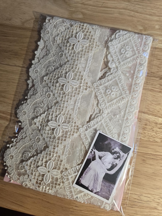 Vintage French lace trims, salesman samples, beige trims, set of 20 pieces. For sewing, scrapbooking, doll making, journaling.