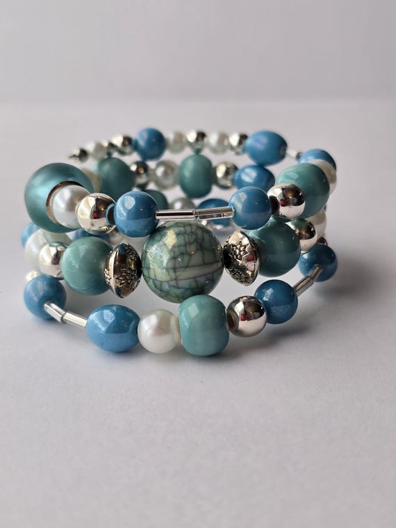Pacific blue and silver memory wire bracelet.