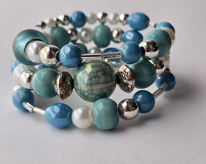 Pacific blue and silver memory wire bracelet.