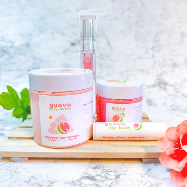 Kit de soin des lèvres parfumé à la goyave avec baume à lèvres au karité et à la mangue, brillant à lèvres, huile pour les lèvres et gommage fouetté pour les lèvres, coffret cadeau Kawaii Skincare