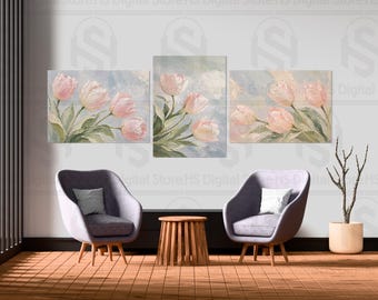 Peut inclure: Un triptyque d'art sur toile représentant des tulipes roses pastel sur un fond bleu clair. L'œuvre est exposée au-dessus de deux fauteuils gris avec des pieds en bois, une petite table d'appoint en bois et une plante en pot.