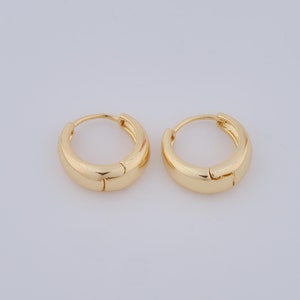 1 pair Gold Hoop Earrings,18K Gold Filled Huggie Hoop Earring ,Hoop Earrings,Hypoallergenic Huggie Hoop,Gift for Her