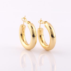 1 pair Gold Hoop Earrings,18K Gold Filled Huggie Hoop Earring ,Hoop Earrings,Hypoallergenic Huggie Hoop,Gift for Her