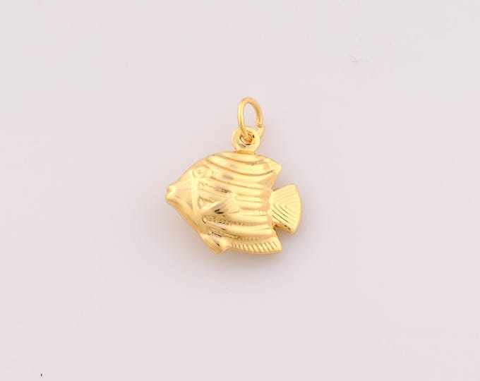 1 pcs Gold Goldfish Pendant,18K Gold Filled Tropical Fish Charm,Marine Life Charms DIY Bracelet Necklace Jewelry Making Findings Supply