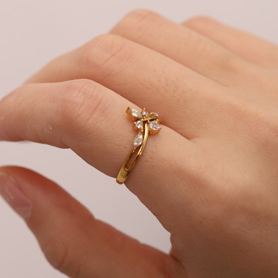 Delicate and small rings in your daily life - SooShell | Rings for girls,  Pretty rings simple, Fashion rings