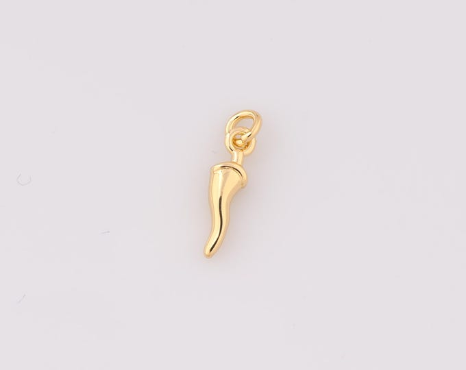 1 pcs Gold Chili Pendant,18K Gold Filled Chili Charm,Chili Charms,DIY Bracelet Necklace Jewelry Making Findings Supply
