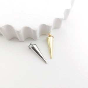 Sleek dainty gold spike charm,18K gold/silver plated, triangle cone pendant, for necklace and earring making,jewelry finding LM2-S801