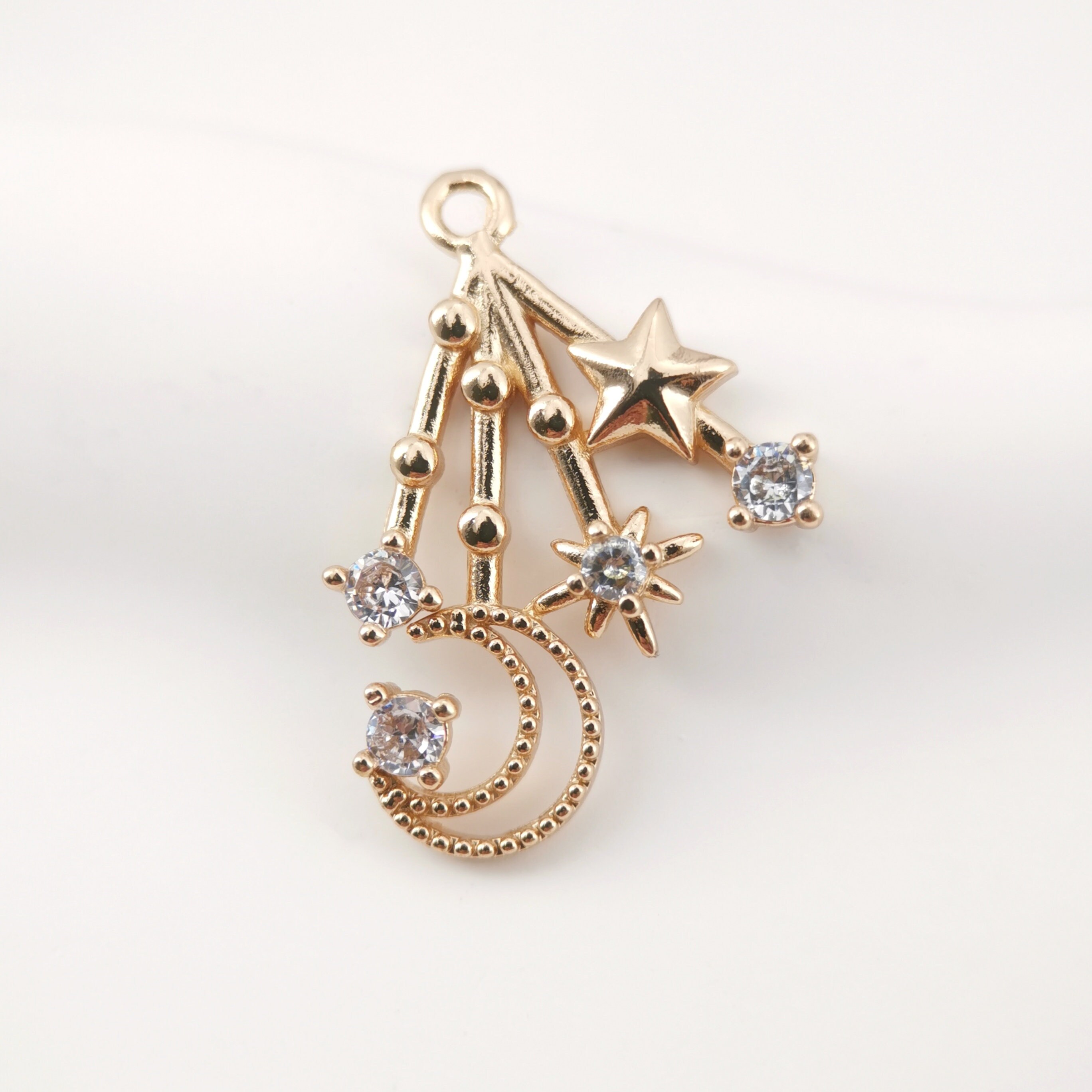 Allereya Collana con ciondolo a forma di luna a mezzaluna strass strati Boho Collana ciondolo forma luna crescente brillantini Collana girocollo argento lucido catena Gioielli per donne e ragazze