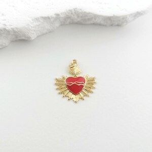 Textured gold red heart charm,18K gold plated,enamel love pendant,for necklace and earring making,jewelry finding LM2-S20817