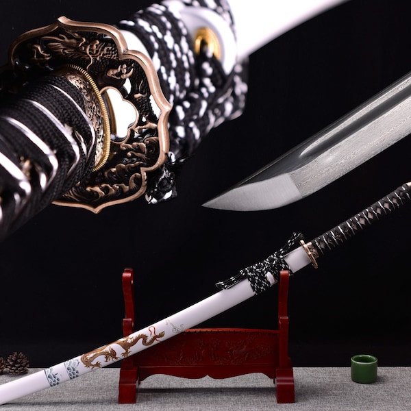 Handmade Full Tang Japanese Katana Damascus Steel Real Samurai Katana Sword White Dragon Scabbard