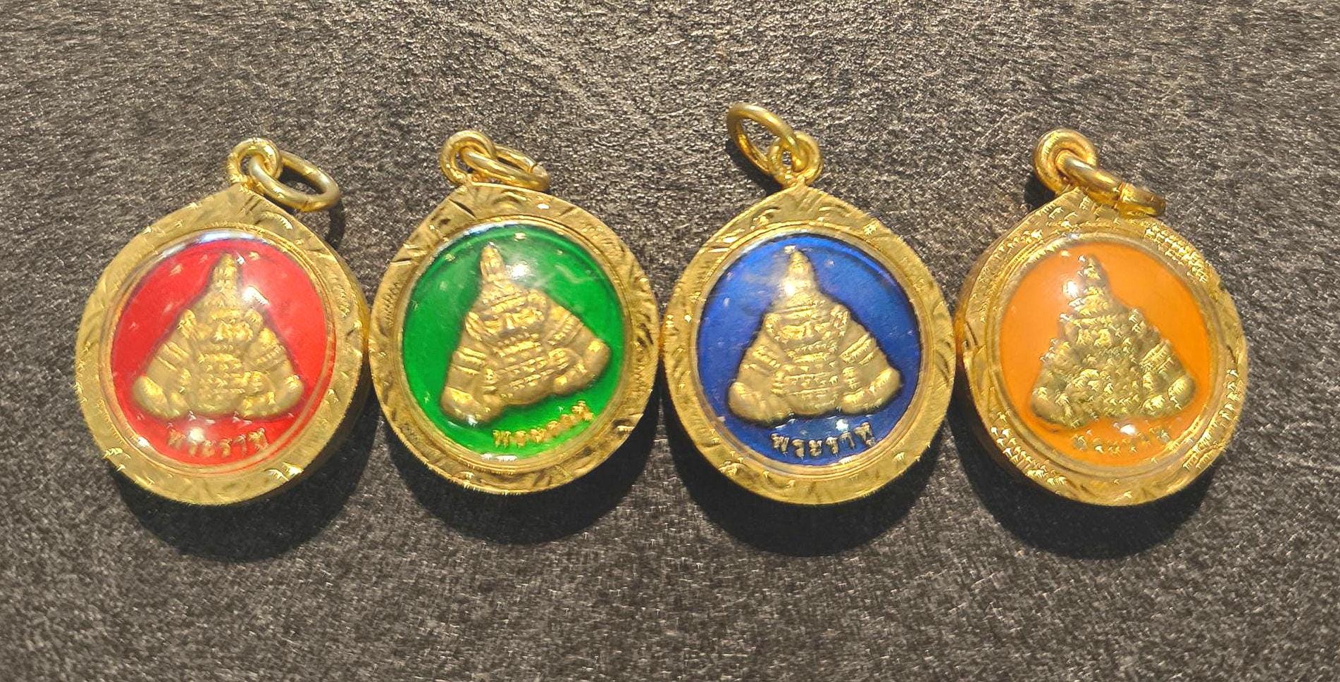 ラーフのお守り：タイの守護祈願のお守り - Etsy 日本