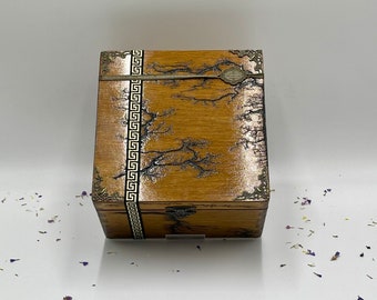 Boîte souvenir unique/Boîte à bijoux unique/Cadeau unique fait main/Cadeau pour la fête des mères/Grande boîte souvenir en bois/Grande boîte à bijoux Lichtenberg