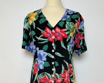 Vintage floral flared dress in viscose, centered/flared style and short sleeve with elastic at the back, M, 80s
