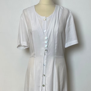 Vintage dress in viscose and white polyester, trompe l&#39;oeil style with short sleeve and belt on the back, M, 80s