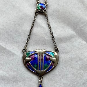 Beautiful sterling silver and enamel necklace by Charles Horner of Halifax.