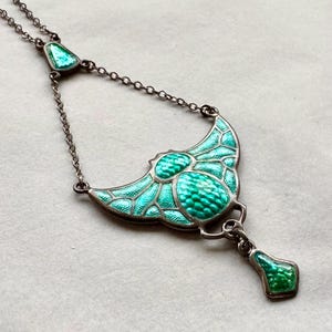 Beautiful sterling silver and enamel necklace by Charles Horner of Halifax. 1909