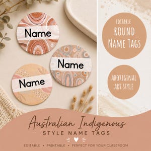 Può includere: Tre etichette rotonde con toni della terra e motivi ispirati all'arte indigena australiana. Ogni etichetta presenta una fascia orizzontale bianca con la parola Name stampata in nero. Il testo include Editable Round Name Tags, Aboriginal Art Style e Australian Indigenous Style Name Tags.