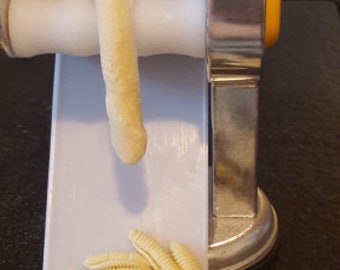 DIVINA© Pasta machine for making your own Cavatelli, Orecchiette and  Gnocchi Sardi