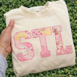 Strawberry Patchwork STL Sweatshirt, St Louis Embroidered Crewneck, Pink Floral Applique Sweatshirt, Girly Aesthetic Sweatshirt, Coquette