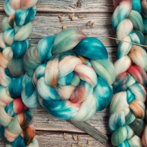 Hand-dyed superwash merino wool top/roving 'Chambray Shirt', 100g