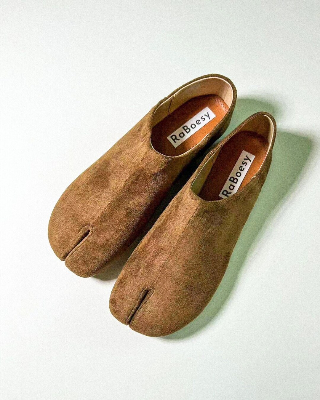 classic leather tabi shoes