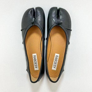 Women Eco Friendly Split Toe Tabi Ballet Flats Vintage Foldable Tabis Ballet Flats Retro Brown Khaki Black Tabi Flats Black