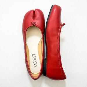 Eco Leather Retro Tabi Ballet Flats Split Toe Shoes Vintage Red Split Toe Tabis Shoes French Style Foldable Women Shoes zdjęcie 5