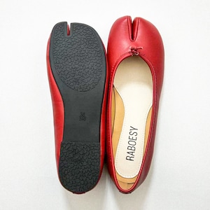 Ballerines Tabi rétro en cuir écologique Chaussures à bout fendu Tabis rouges à bout fendu vintage Chaussures pliables de style français pour femmes image 8