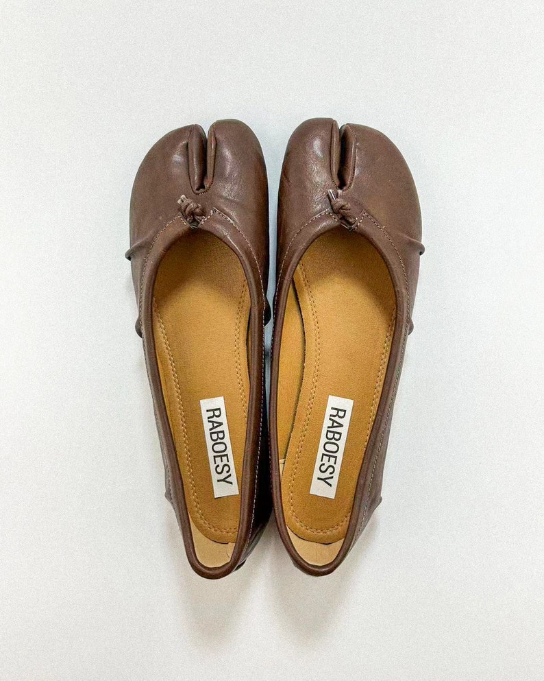 Women Eco Friendly Split Toe Tabi Ballet Flats Vintage Foldable Tabis Ballet Flats Retro Brown Khaki Black Tabi Flats Brown