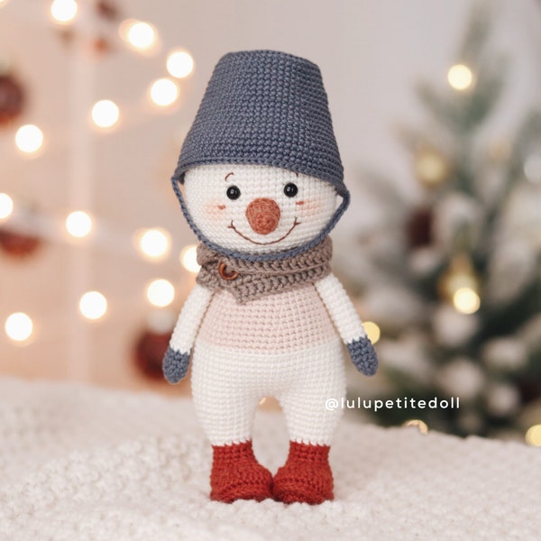 PDF PATTERN - Christmas Snowman Crochet Pattern, Amigurumi crochet pattern (NOT the finished doll)