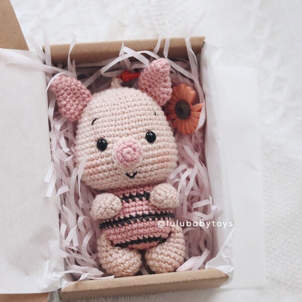 Fertiges Produkt: Handmade The Piglet Keychain, Crochet The Piglet Keychain