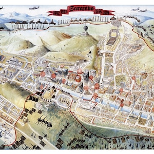 Puede incluir: Mapa en acuarela de Sarajevo, Bosnia, que representa el diseño de la ciudad con edificios, carreteras y colinas circundantes. El mapa incluye vehículos militares, aviones y una línea de tiempo de 1992-1995, con círculos rojos.