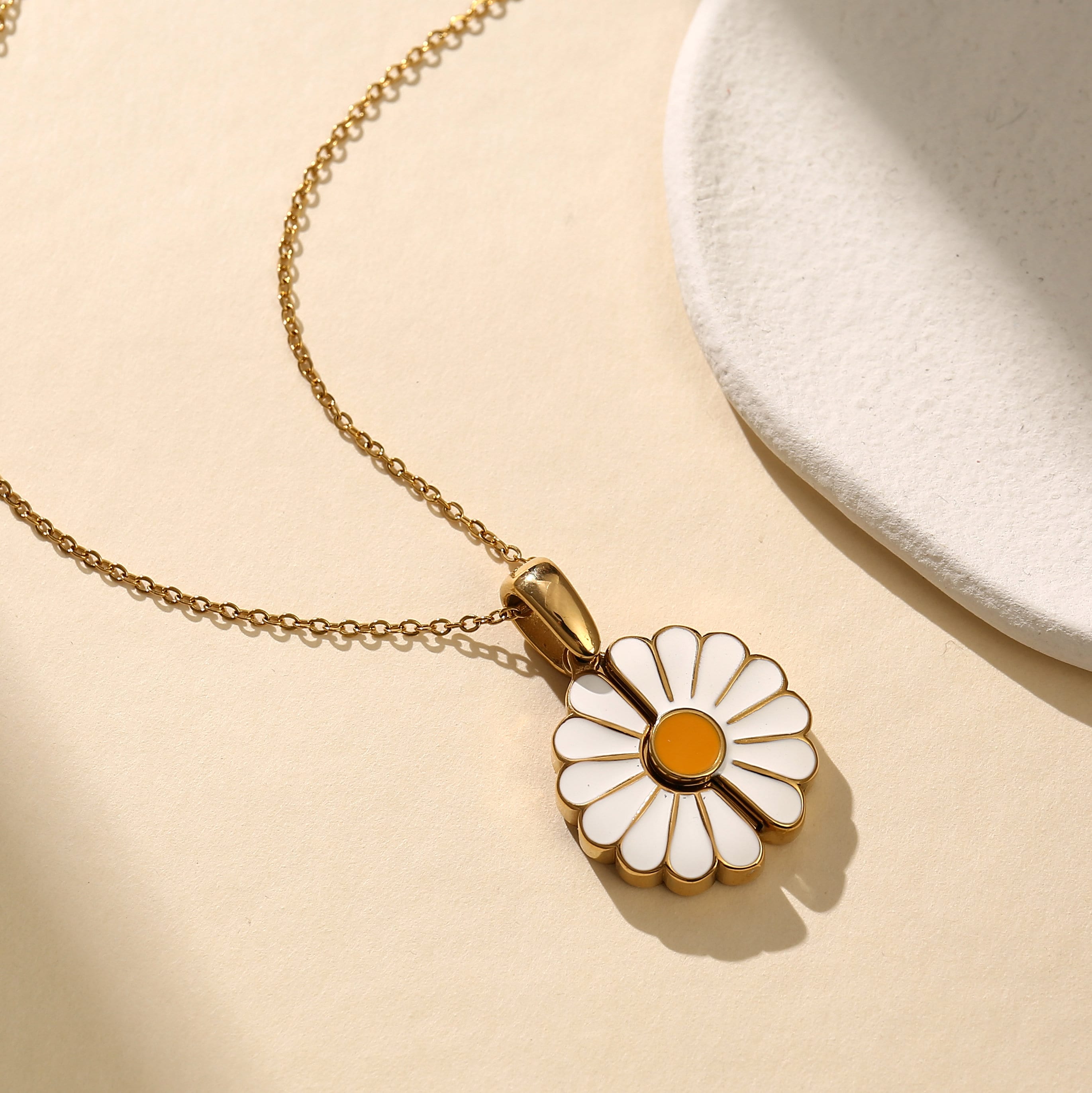 Personalisierte Daisy-Medaillon-Halskette mit versteckter Botschaft – Personalisierbares Geschenk für Sie, Geschenk für die Gottesmutter, winzige Senfsamen, christliche Geschenke für Sie