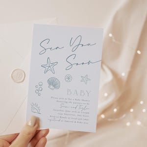 Inbjudan till babyshower med sjösnäckor | Redigerbar mall för babyshower med kustmotiv | Inbjudan till blå strand | Utskrivbar sommarinbjudan med snäckskal f54