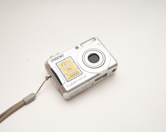 Sony Cybershot DSC S650 Digital Y2K Camera Vintage Digicam Aesthetic